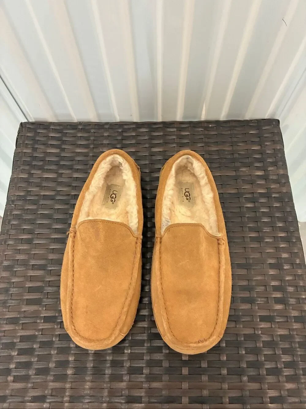 Ugg Mens Ascot slippers, chestnut suede men’s size 11